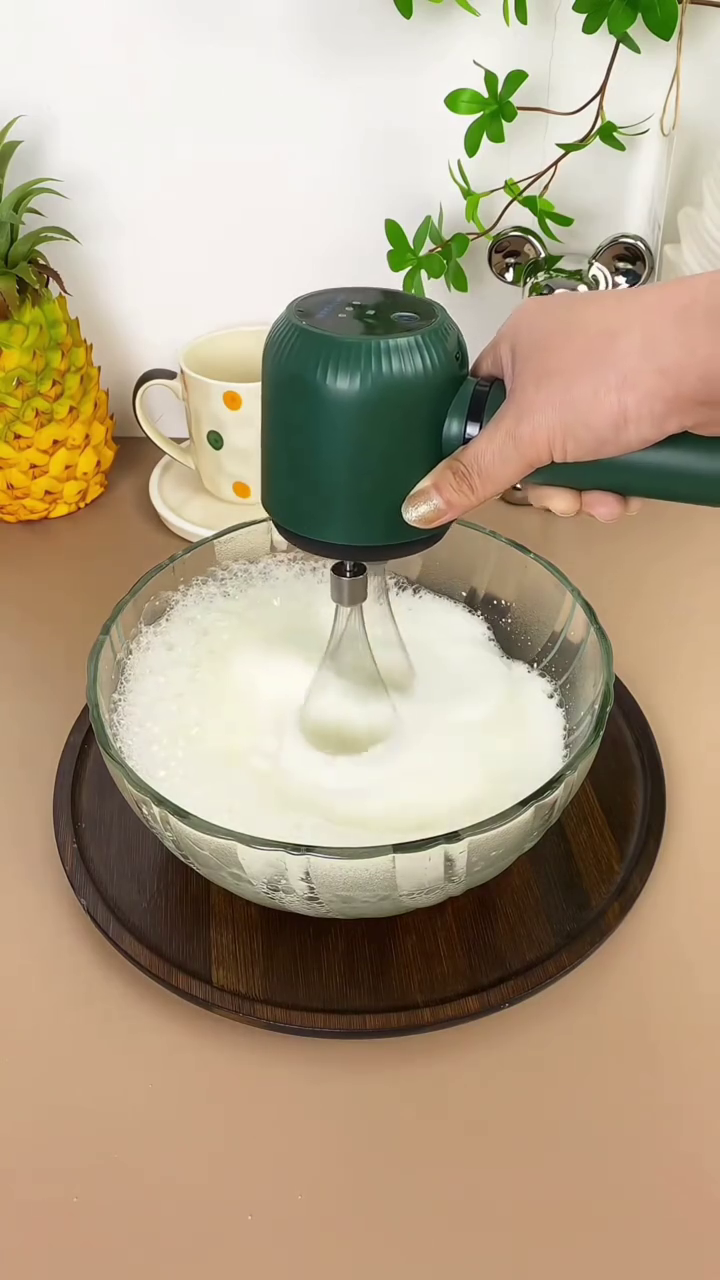 Wireless Hand Mixer